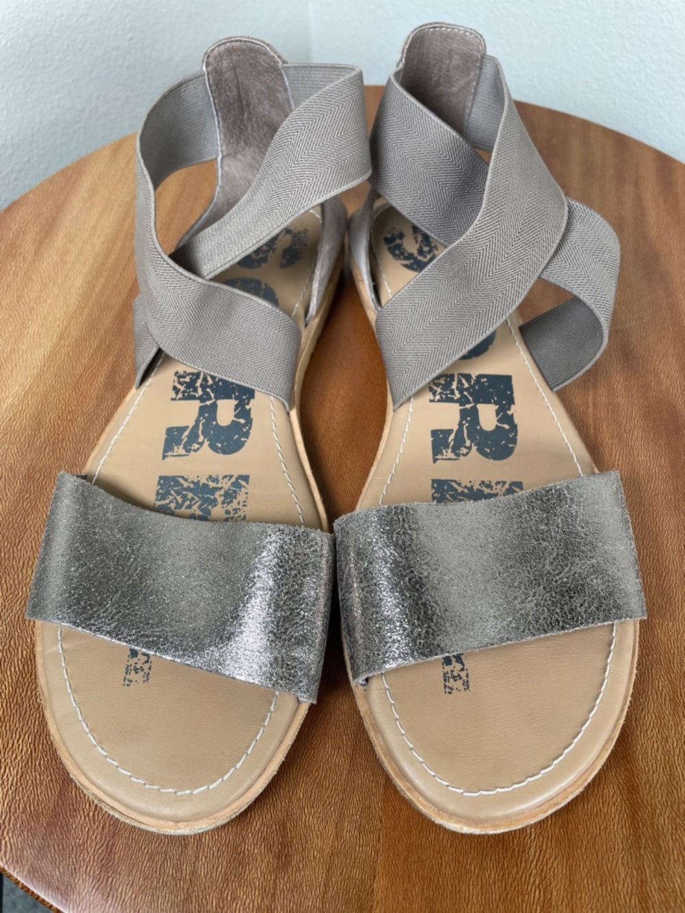 Women’s Sorel Ella II Sandal Metallic Bronze Suede Slip On Size 10